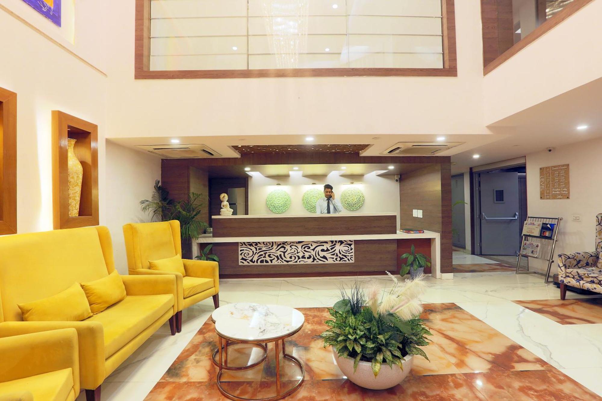 Hotel Oxmo Delhi Airport With Free Airport Transsfer Új-Delhi Kültér fotó