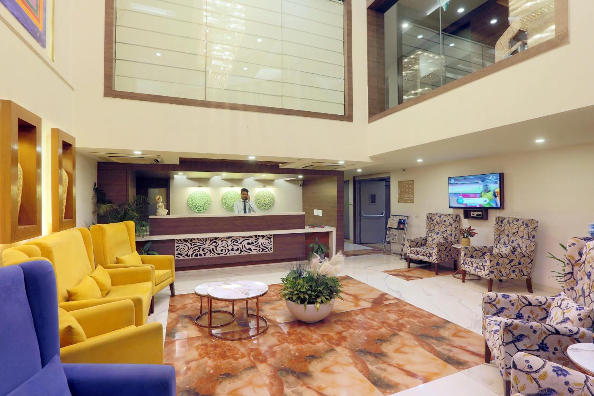 Hotel Oxmo Delhi Airport With Free Airport Transsfer Új-Delhi Kültér fotó