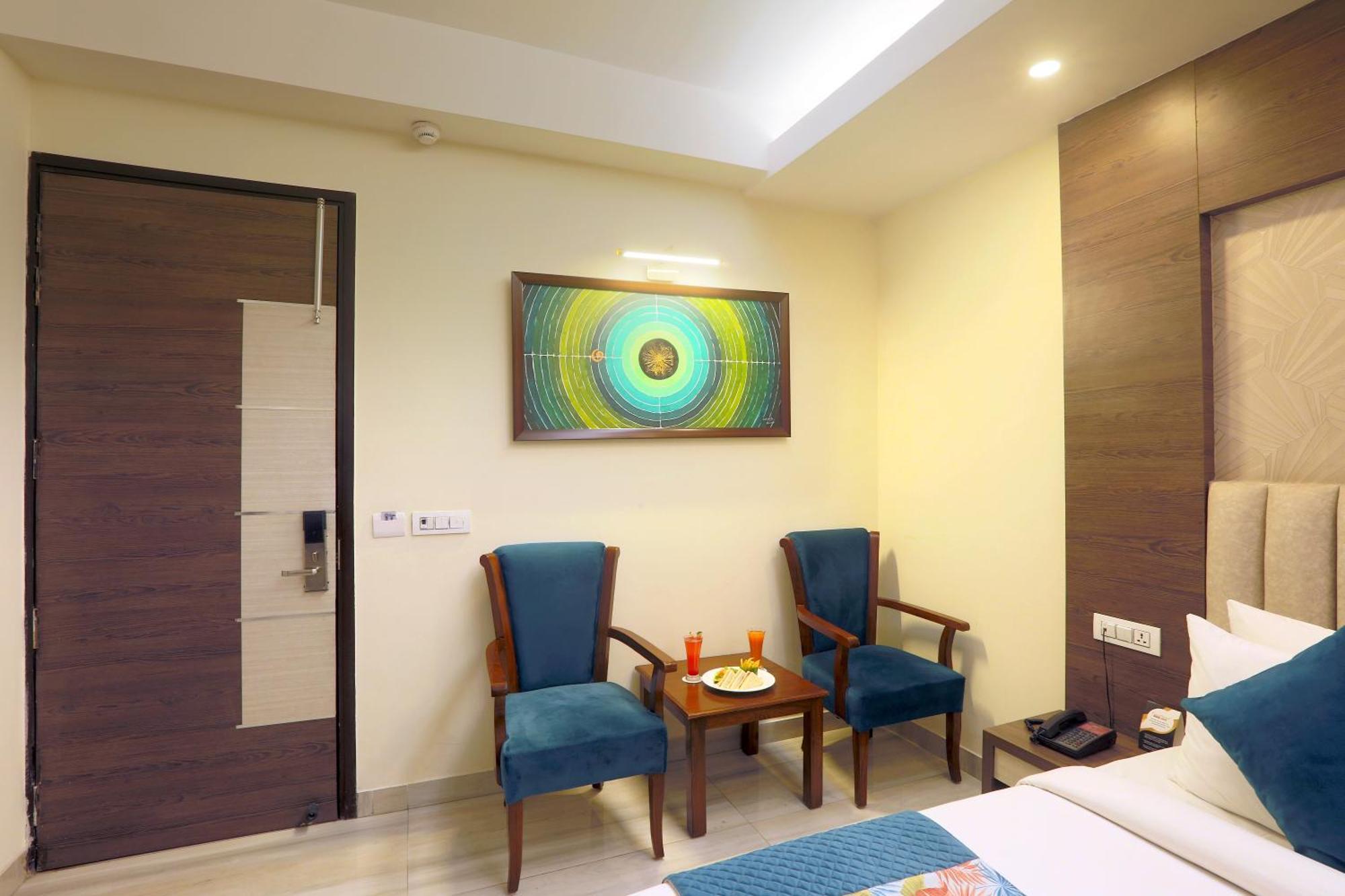 Hotel Oxmo Delhi Airport With Free Airport Transsfer Új-Delhi Kültér fotó