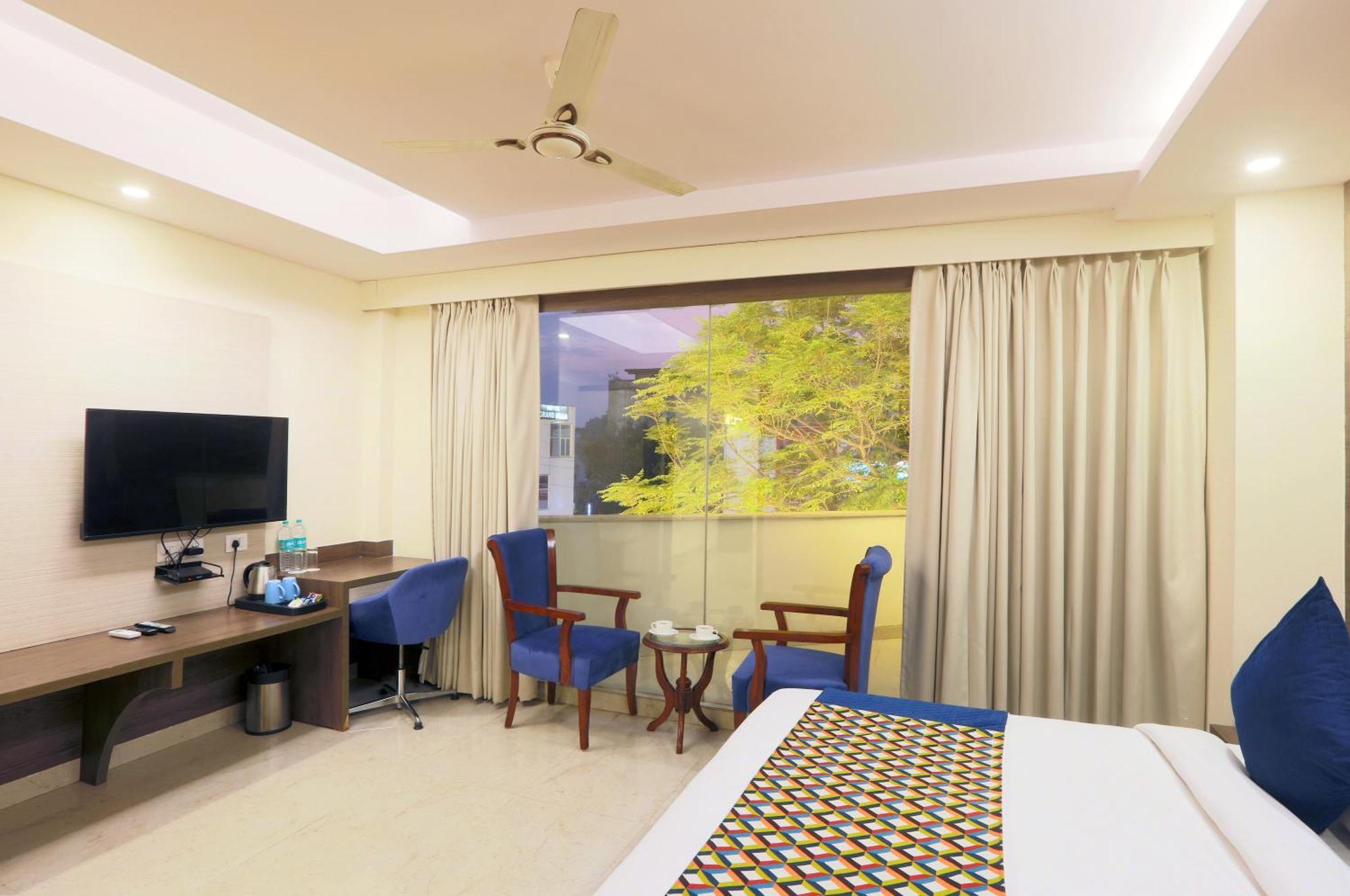 Hotel Oxmo Delhi Airport With Free Airport Transsfer Új-Delhi Kültér fotó